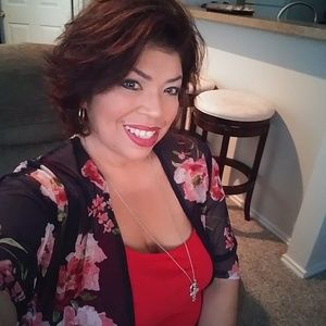 Meet your Posher, Sonia